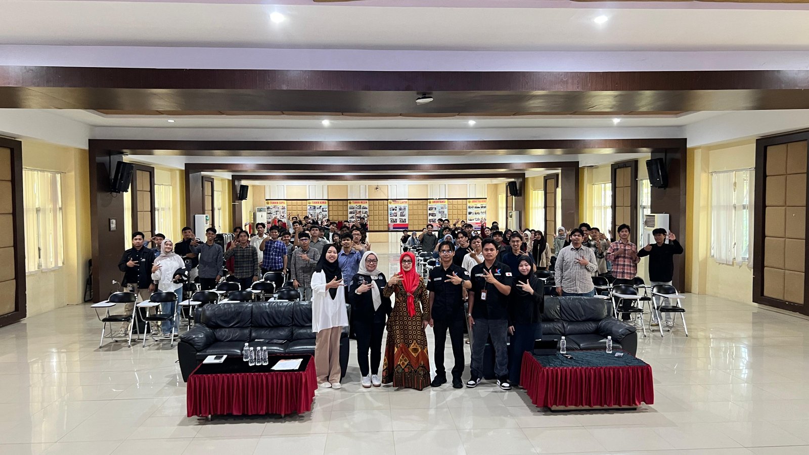 Sosialisasi Program Site Jepang dan Penandatanganan MoU Kizuku International Academy Bersama Politeknik Negeri Ujung Pandang